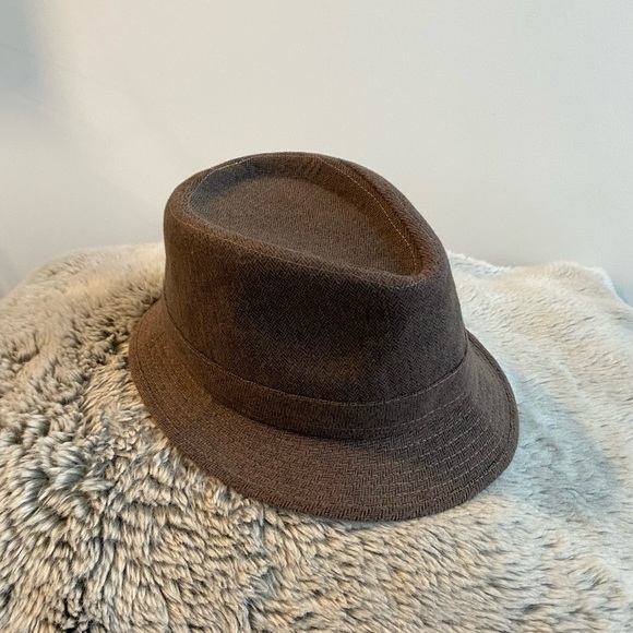 Trendy Hat - Picture 1 of 4